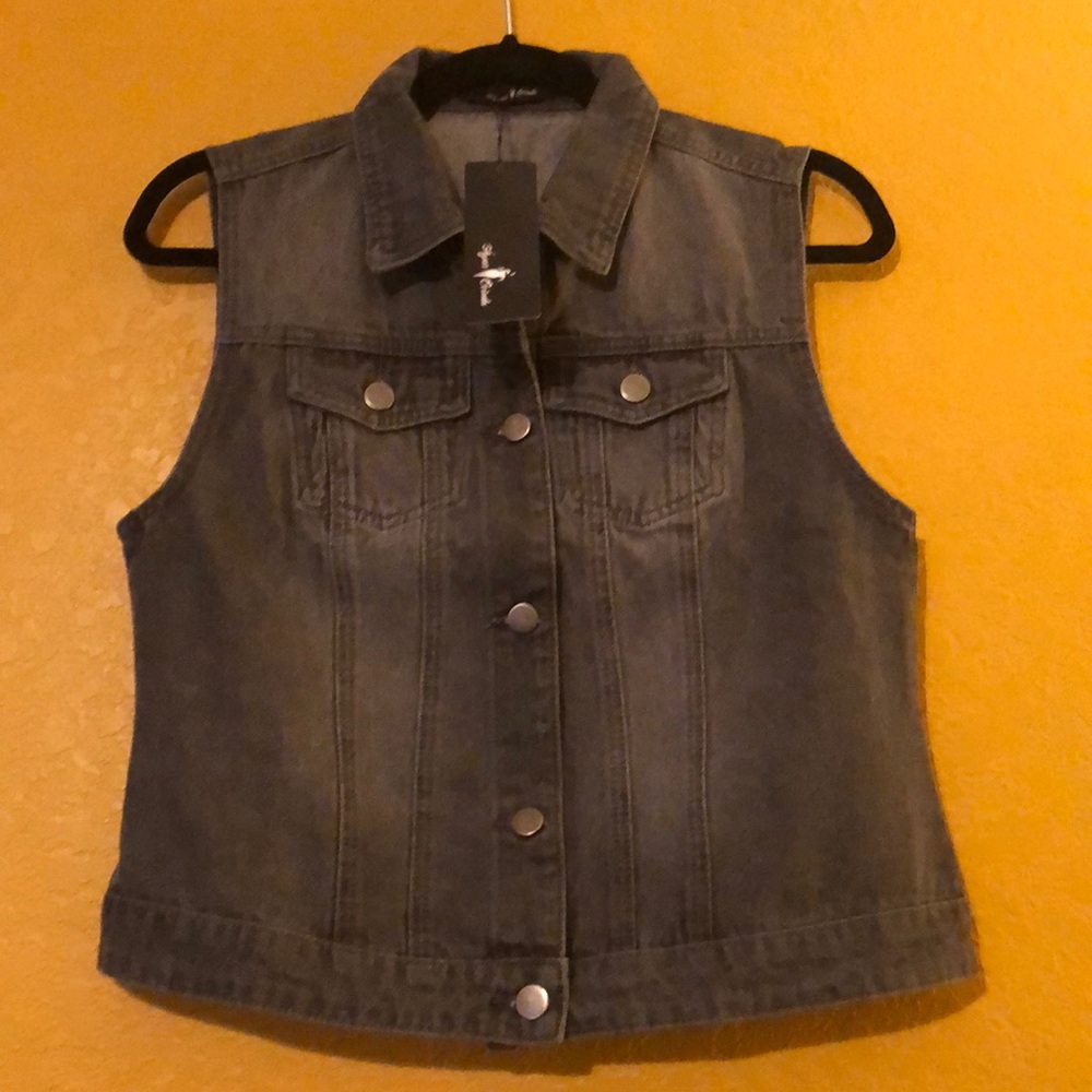 NWT Agnes Orinda grey Denim vest size small